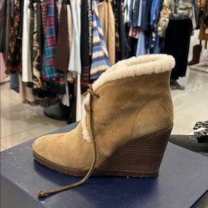 Splendid Tan Wool Boots